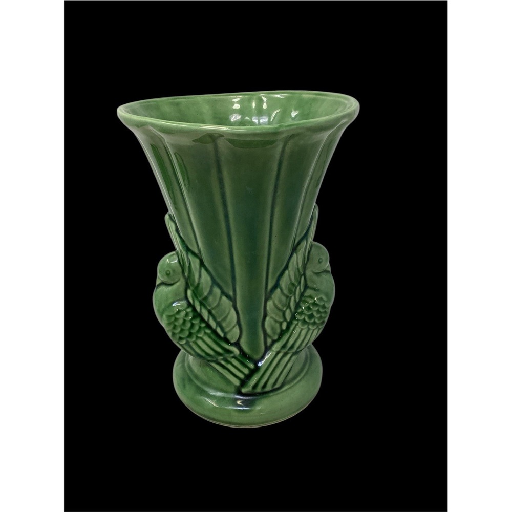 Vintage Green  Shawnee #829 Double Fan Tailed Doves Ceramic Vase 9"